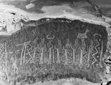 Τα παράξενα ανάγλυφα του Toro Muerto με απεικονίσεις ανθρωποειδών που μοιάζουν με αστροναύτες [φωτό]